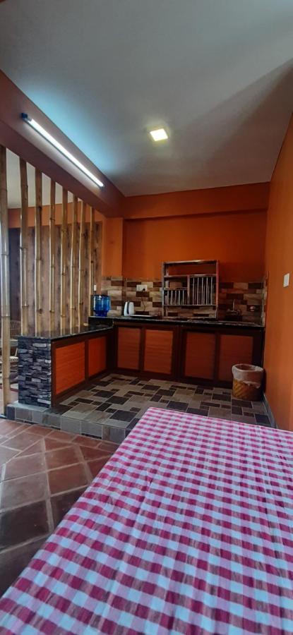 Looniva Guest House Lalitpur Ngoại thất bức ảnh