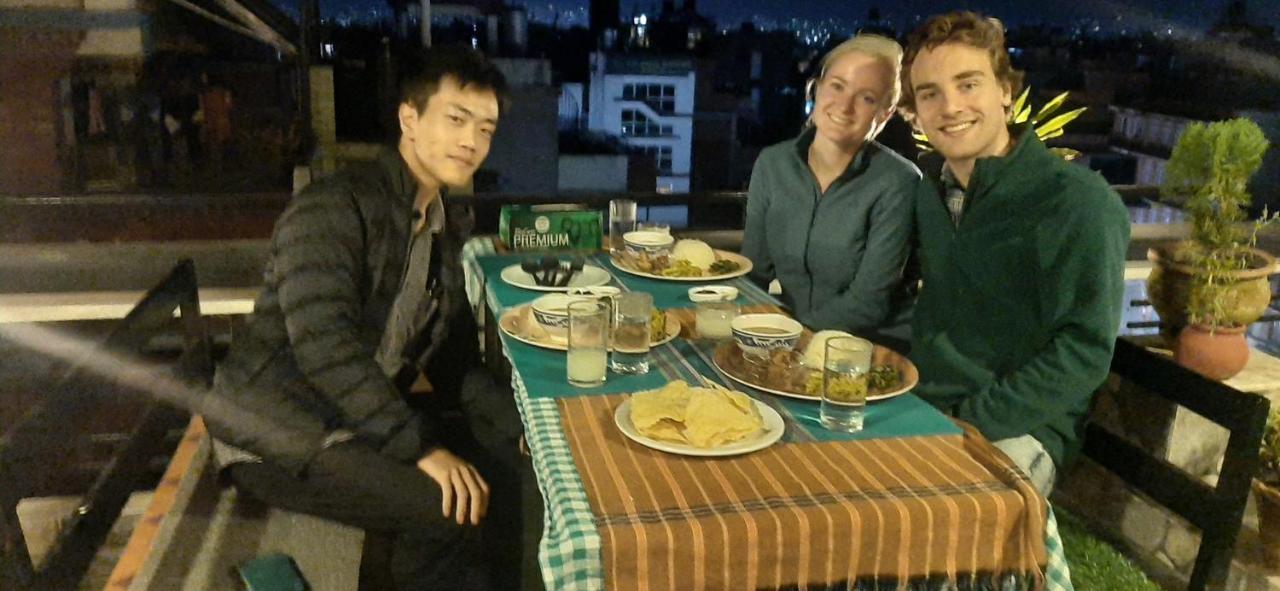 Looniva Guest House Lalitpur Ngoại thất bức ảnh