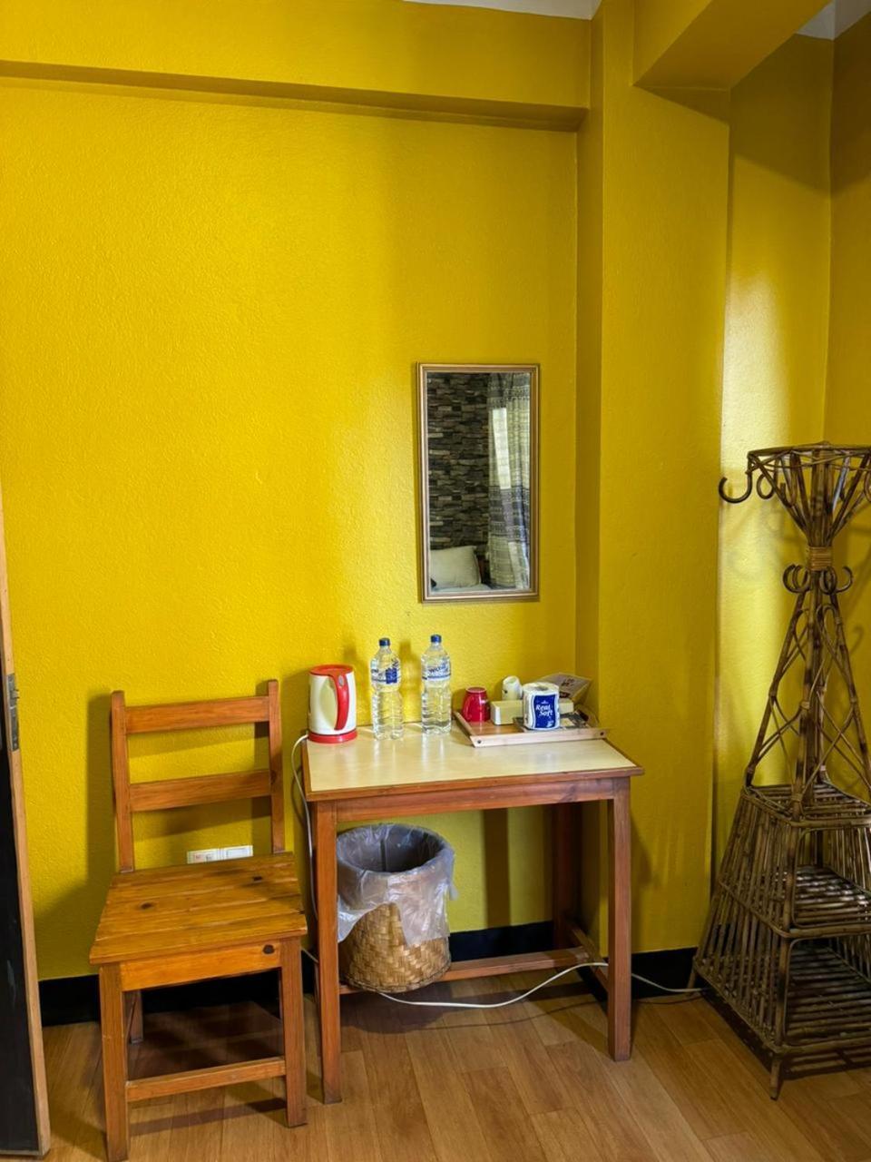Looniva Guest House Lalitpur Phòng bức ảnh